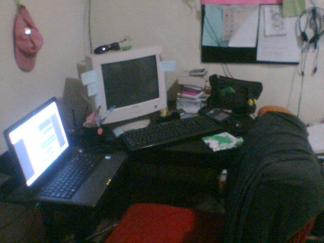 [New+lapy+nd+desky.jpg]