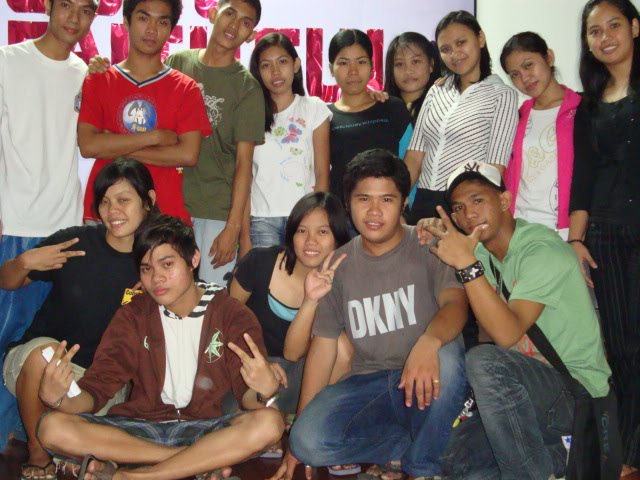 [group2-alicf-daraga+team.jpg]