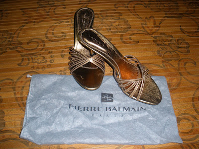 again? yeah me love this kind of shoes. cost @ 15hengget sahaja. puas hati mak ni nyahhhh