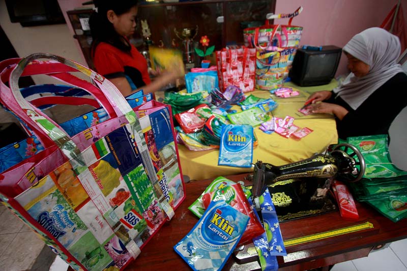 Manfaatkan, Barang Bekas Disekitar Kita Yukk !!!