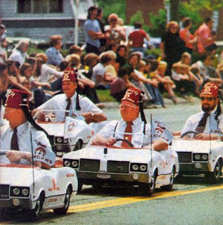 http://4.bp.blogspot.com/_wDnW4qTRu3Q/SV0tkU1X4ZI/AAAAAAAAAXQ/bOKXkb-J6pk/s320/frankenchrist.jpg