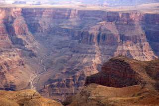 http://www.astrofoto.ca/stuartheggie/Grand_Canyon/Grand_Canyon_23.jpg grand canyon abduction prank | stupid stuff pranks ideas