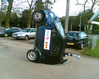 http://img.metro.co.uk/i/pix/2007/03/smart_450x359.jpg smart car pranks idea