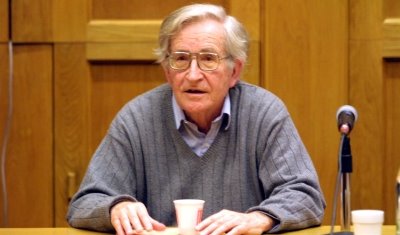 DESTAQUE - NOAM CHOMSKY