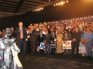 Pres Candidate McCain & FilVets (22 May 2008, photo courtesy of Rudy Asercion)