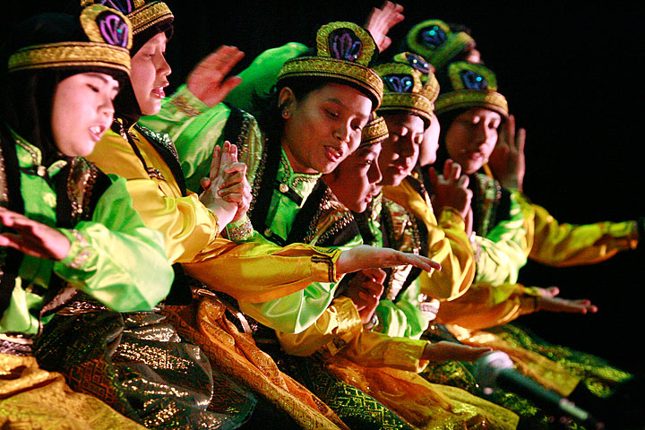 Traditional Indonesian Dance