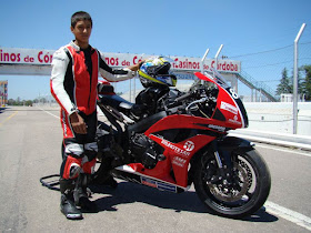 Motos y motociclismo: Andrés González probó, ya piensa en la Red Bull  Roockies Cup 2009