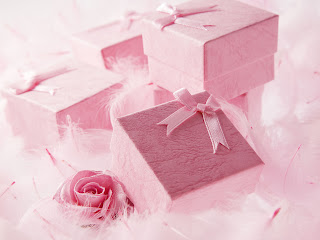 Gifts Love Wallpaper