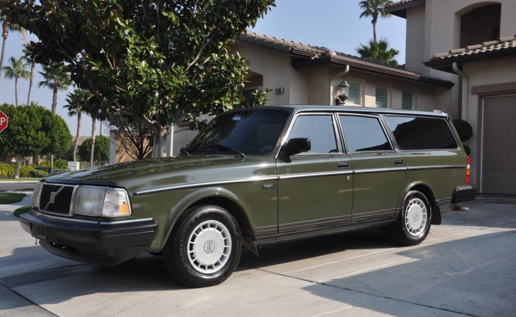 Exposing scam artists who use Craigslist: 1991 Volvo 240 ...