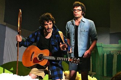 [conchords-evicted.jpg]