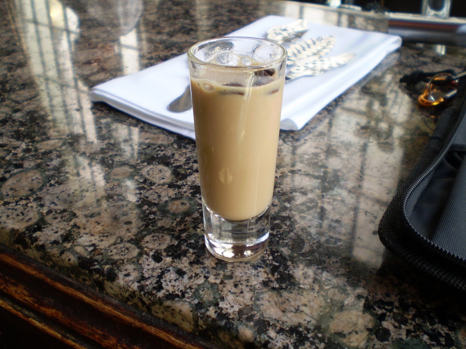 [Flatliner+at+Oliver's+Lounge.JPG]