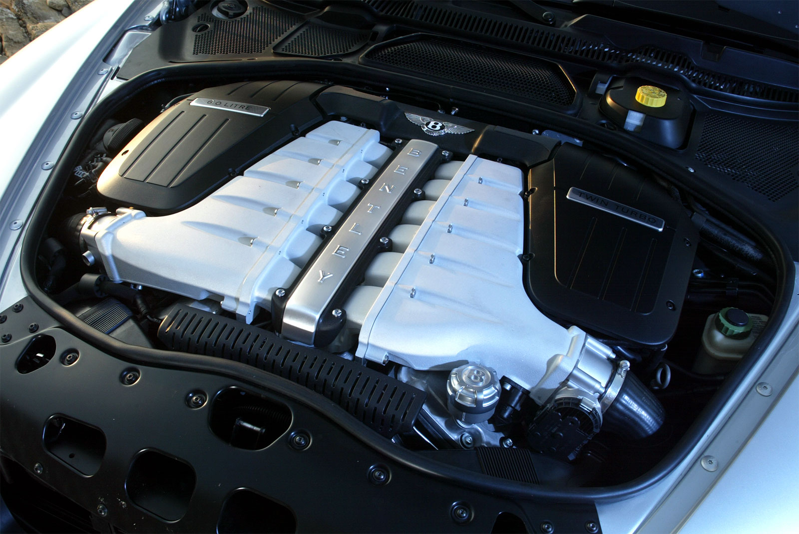 [bentley+engine.jpg]
