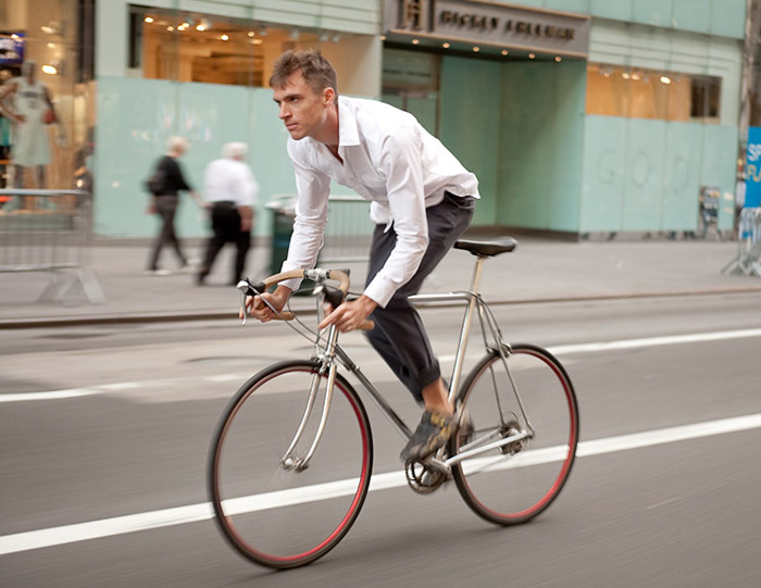 [OUTLIERDavidPivot1.jpg]