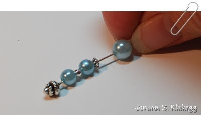 Head pins with pearls  3