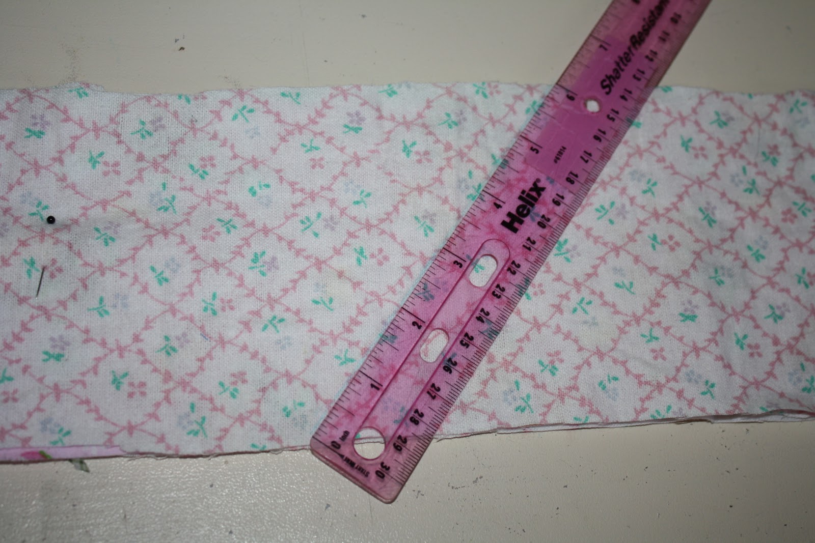 Sweet Pea and Pumkins Chenille Toddler Scarf Tutorial