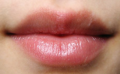 [Stila+Vanilla+lip+glaze+(11).jpg]