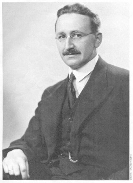 [Hayek.jpg]