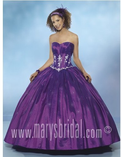 Blog Chica 15: Vestidos de quince años morado