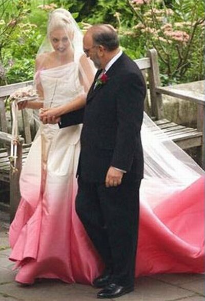 gwen stefani wedding gown. Gwen Stefani wedding dress