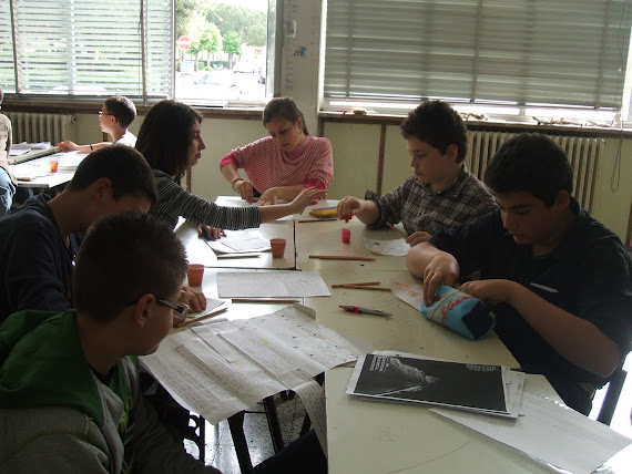 Laboratorio elaborazione e rielaborazione cooperativa di testi ipermediali