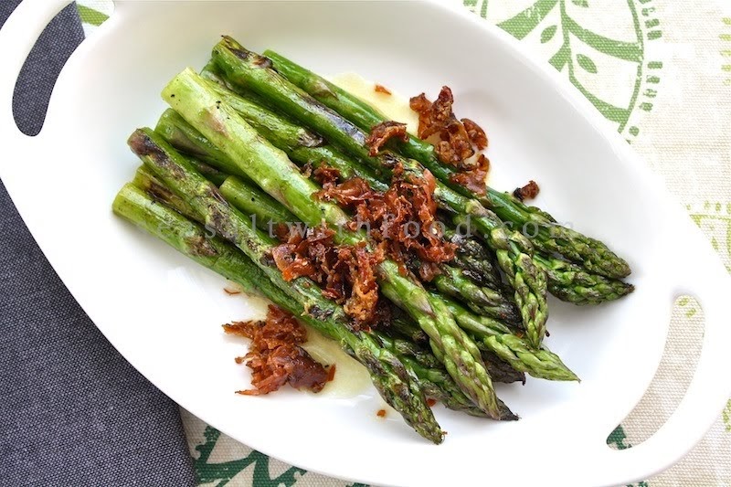 Grilled Asparagus With Lemon Vinaigrette
