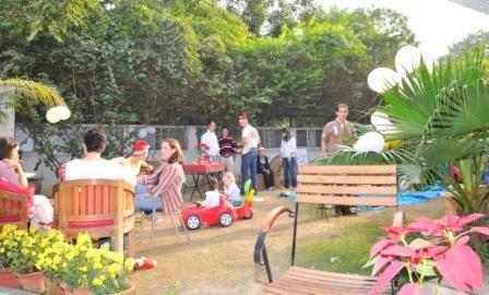 [2008.12.06_Ambiance2.jpg]