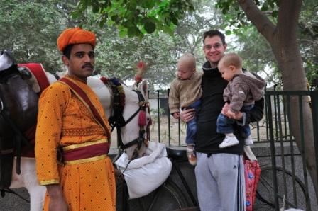 [2008.12.21_Cheval+du+mariage+2.jpg]