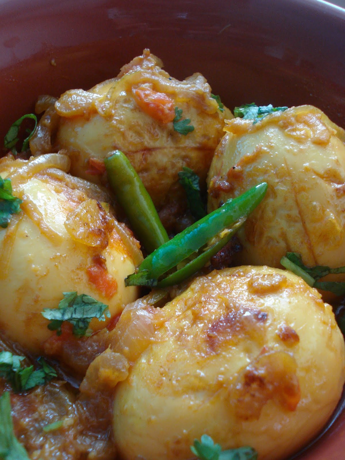 The Savvy Momma! Fried Egg Curry/ Bengali Deem Bhuna