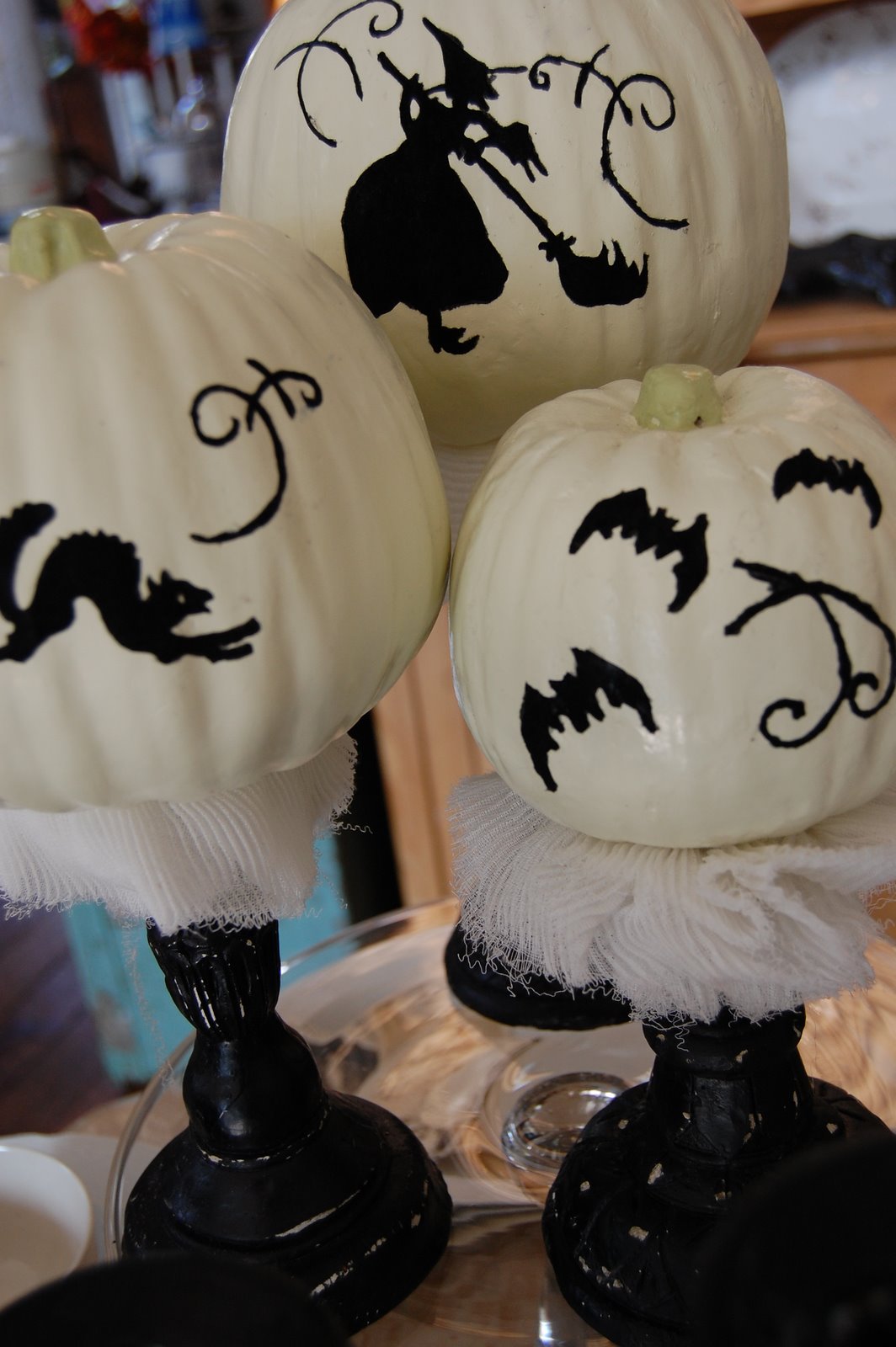 [pumpkinfinials.JPG]