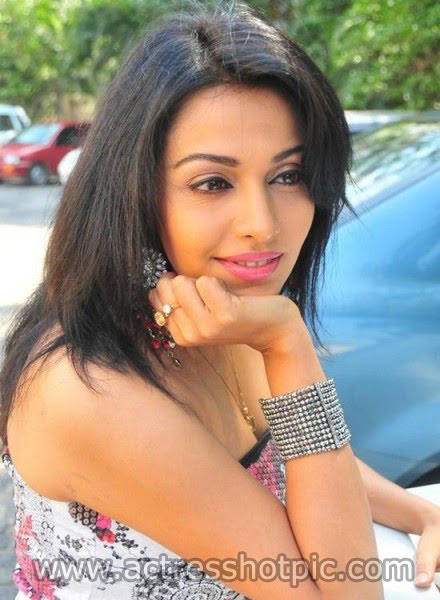Model Indian Female