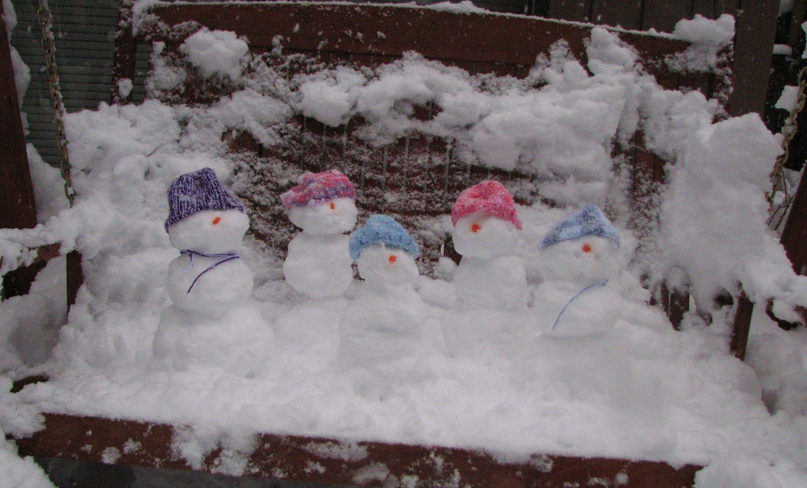 [5+snowmen.JPG]