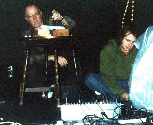 [komuso-buddha-machines-with-zoundz.jpg]