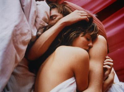 Besos+apasionados+en+la+cama