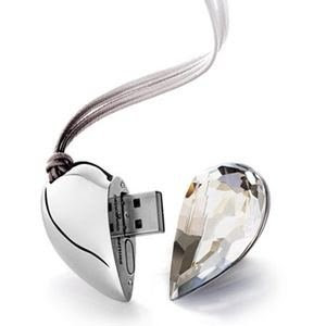 Crystal heart USB flash drive