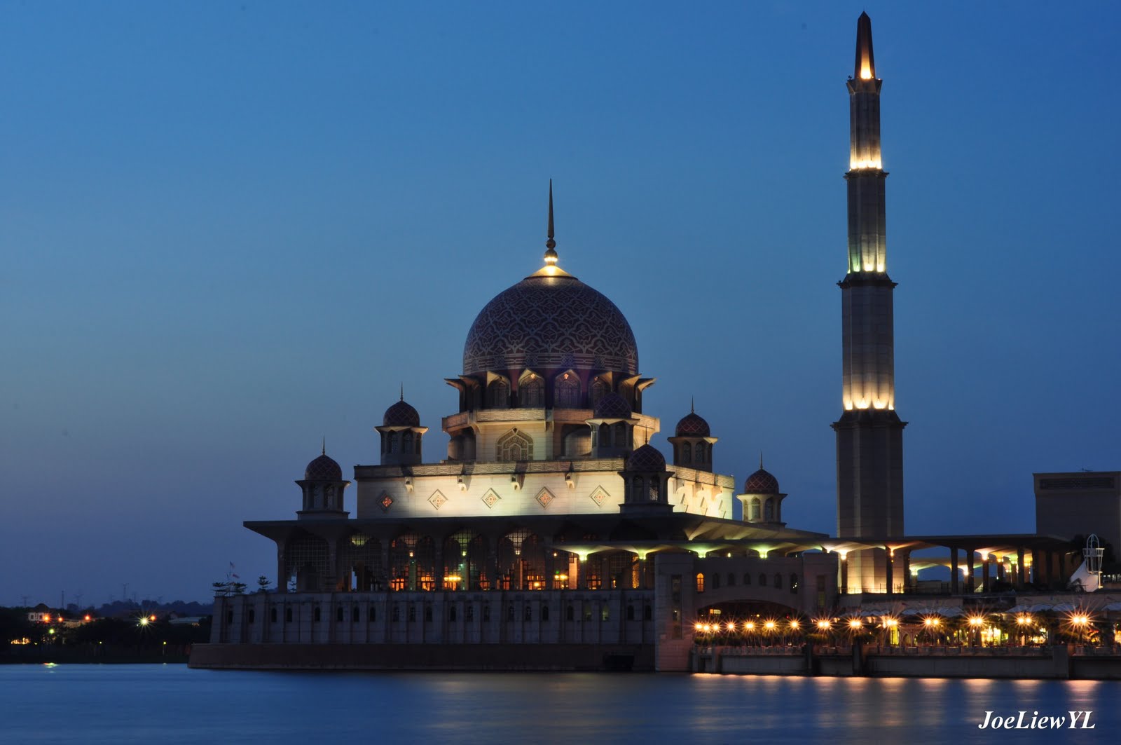 Putrajaya+Mosque.jpg