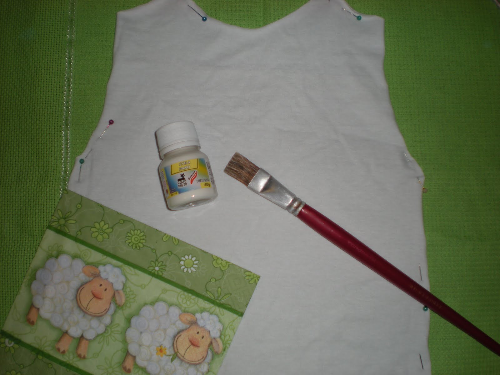 Lily Bird Studio's blog Tutorial Decoupage on fabric