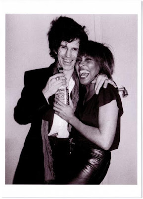 http://4.bp.blogspot.com/_x0_O69sf5UA/STT2TVeAWoI/AAAAAAAAAik/jWD5ZWUvXM0/s400/tina+turner+keith+Richards&Turner01.jpg