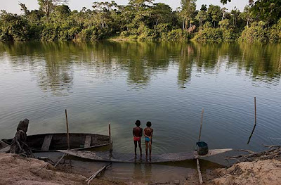 http://4.bp.blogspot.com/_x1bC_E6Jgtg/S4RNXJOJhFI/AAAAAAAADko/o7SrhAGhjNU/s400/crian%C3%A7as+belo+monte.jpg