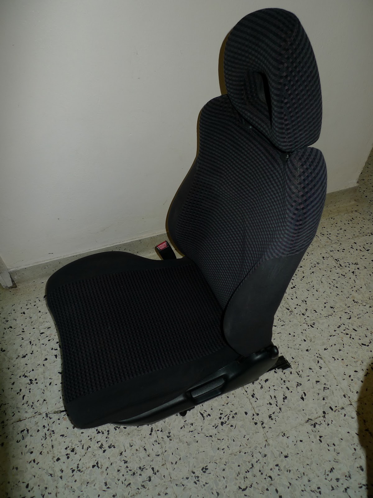 Honda CIVIC EG6 Seats removal howto
