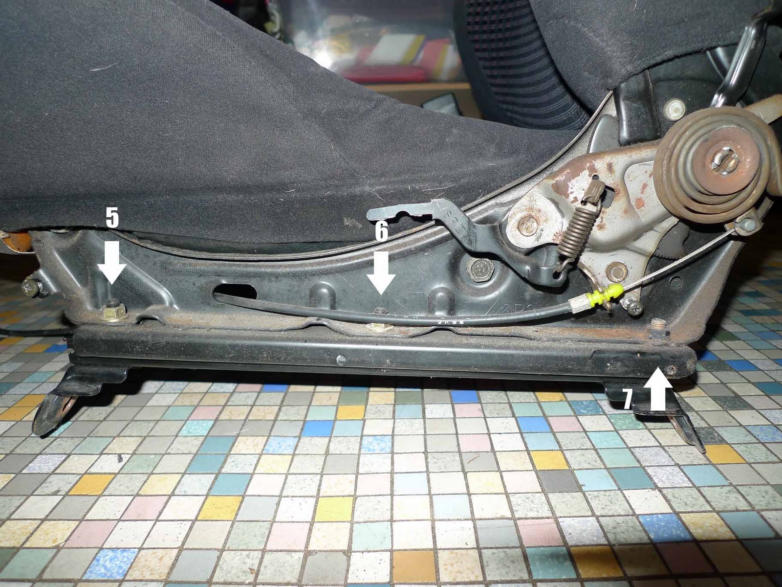 Honda CIVIC EG6 Seats removal howto