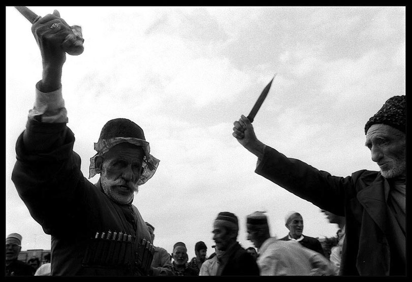 [che003.jpg]