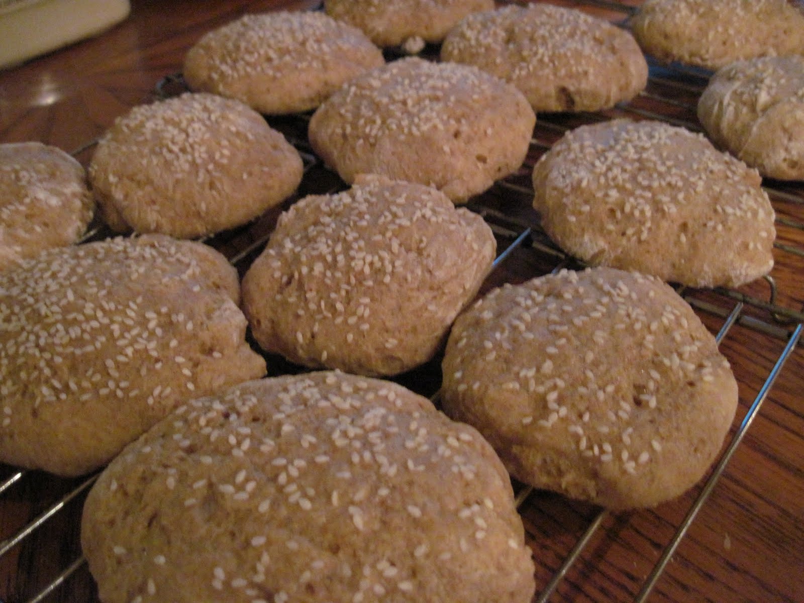 Mum in Bloom ~: Recipe: Hamburger Buns (Bread Machine)