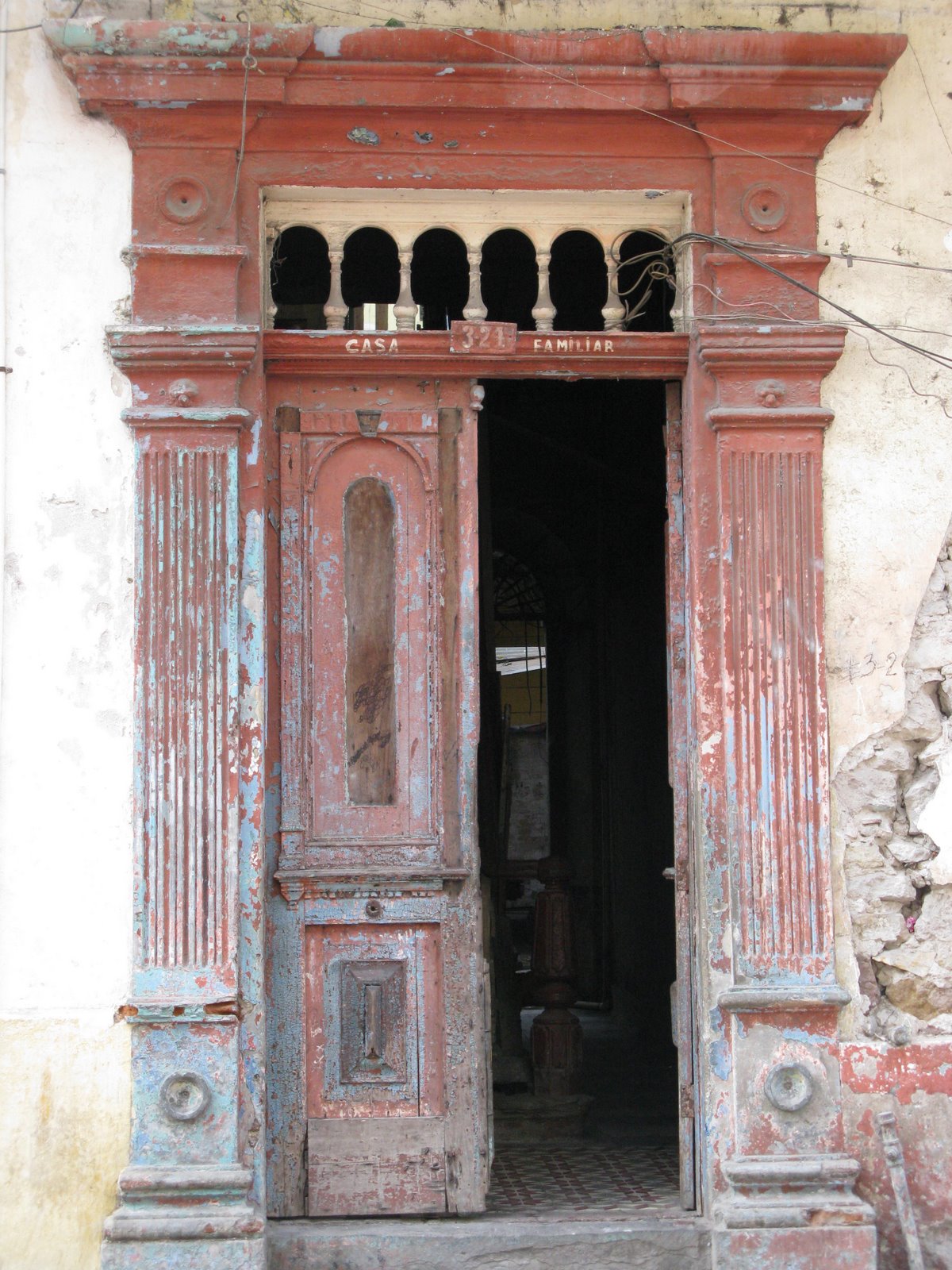 [Doorway+Casco+Viejo.jpg]