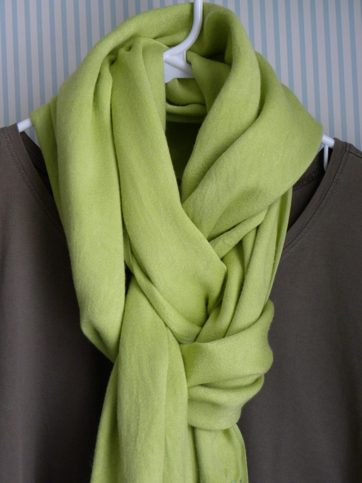 knot scarf