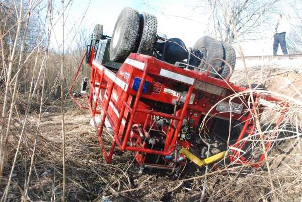 [Abilene_truck_overturned.jpg]