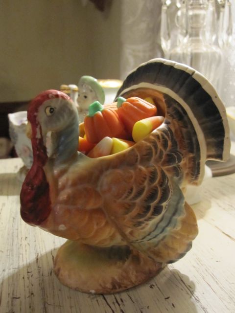 [T-giving+decorations+040.jpg]
