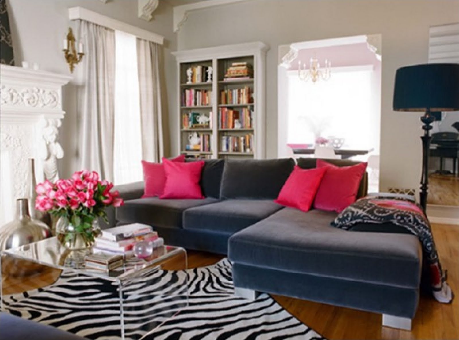 Flights of Whimsy Currently Obsessed With; Lucite Coffee Tables