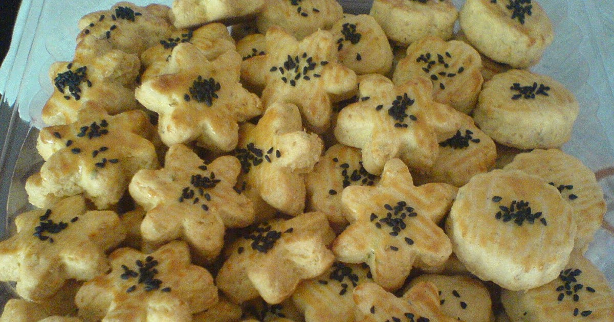 küçük mutfak TUZLU KURU PASTA VE YEŞİL KURBAĞA KURABİYELER
