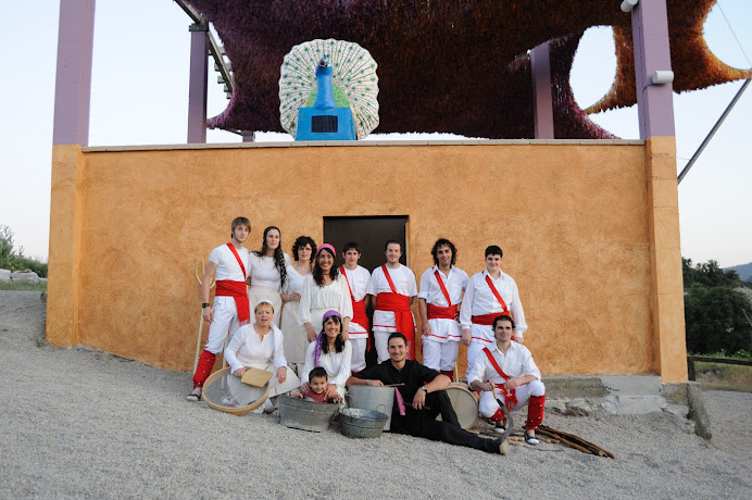 Bastoners de Malla a la inauguració de l'hotel rural de El Prat Xic