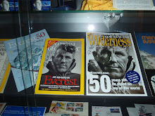 En 2003, le National Geographic souligne le 50e anniversaire de la première ascencion de l'Éverest